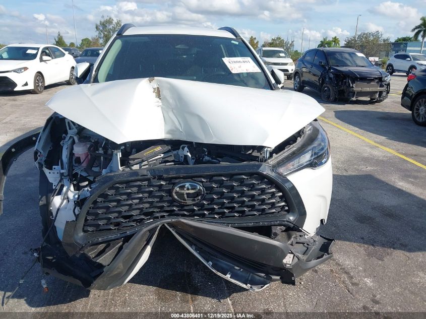 2024 Toyota Corolla Cross Le VIN: 7MUCAAAG6RV08388 Lot: 43806401