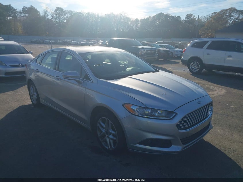 FORD FUSION SE