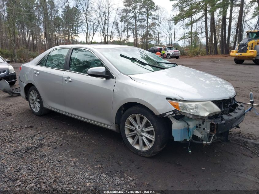 TOYOTA CAMRY HYBRID XLE