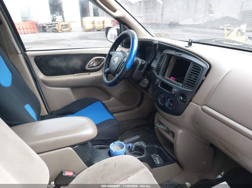 4F2YU081X1KM12954 2001 MAZDA TRIBUTE photo no. 5