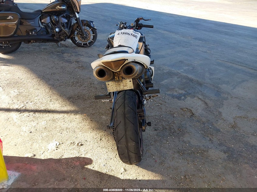 2004 Yamaha Yzfr1 C VIN: JYARN13Y44A001258 Lot: 43806500