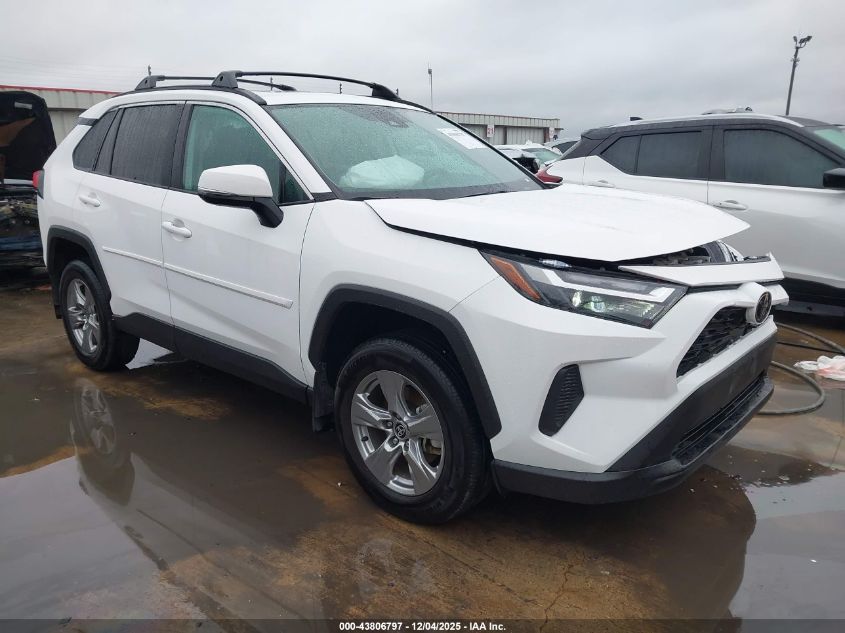 TOYOTA RAV4 XLE