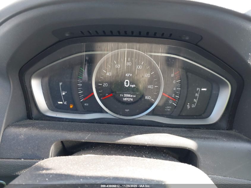 2015 Volvo Xc60 T5 VIN: YV440MDJ2F2729526 Lot: 43806812