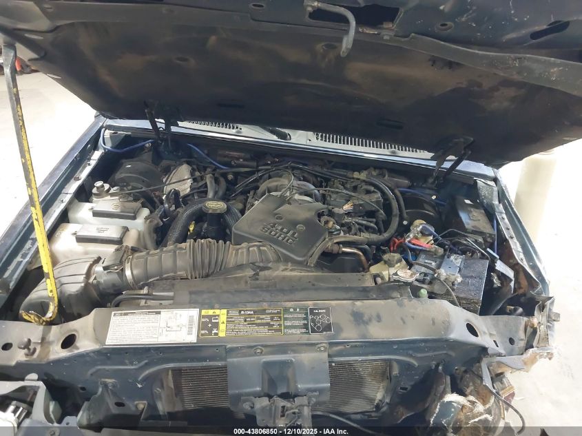 2002 Ford Explorer Sport Trac VIN: 1FMZU67E22UD40564 Lot: 43806850