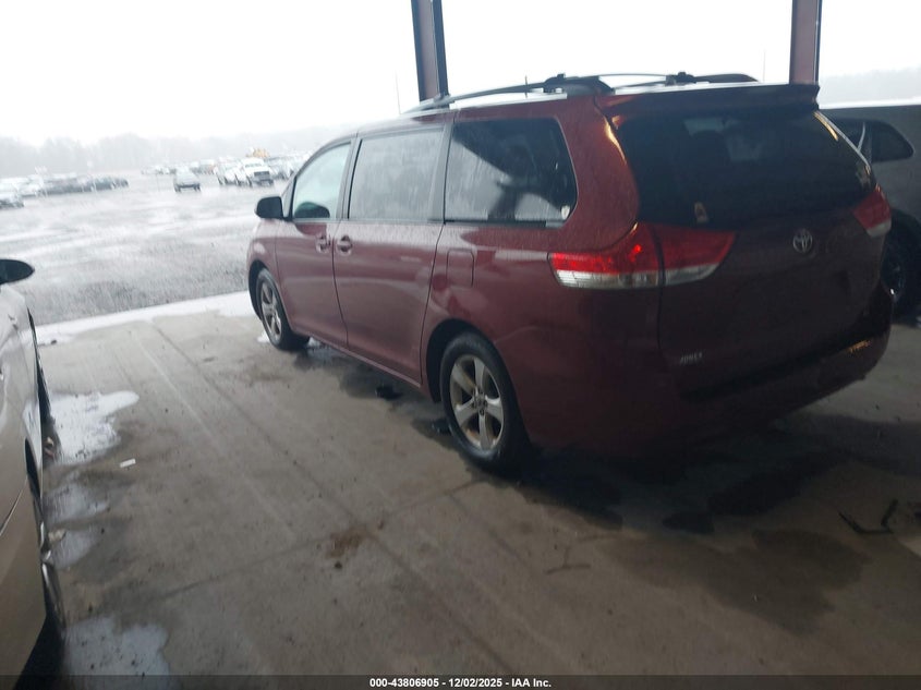 5TDKK3DC8DS366350 2013 TOYOTA SIENNA photo no. 3