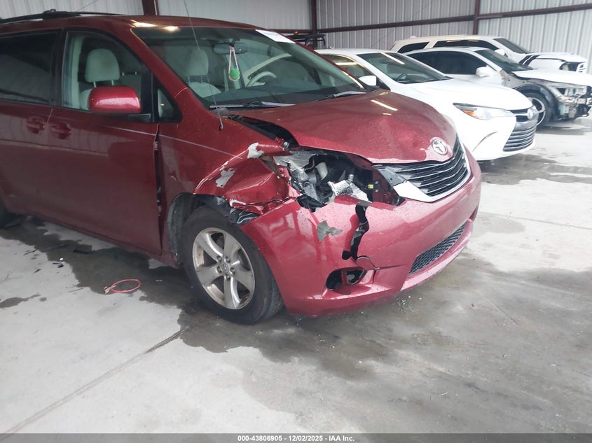 5TDKK3DC8DS366350 2013 TOYOTA SIENNA photo no. 6