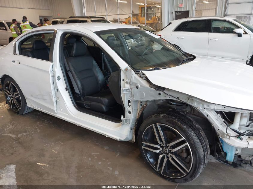 2017 Honda Accord Sport VIN: 1HGCR2F5XHA032723 Lot: 43806978