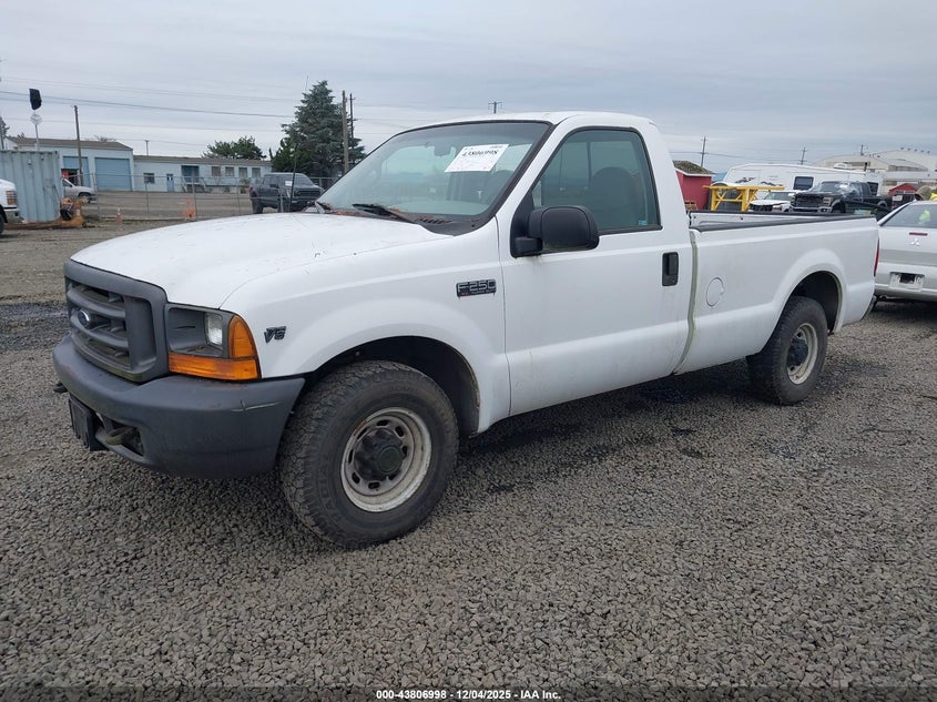 1FTNF20L9YEB15866 2000 FORD F250 photo no. 2