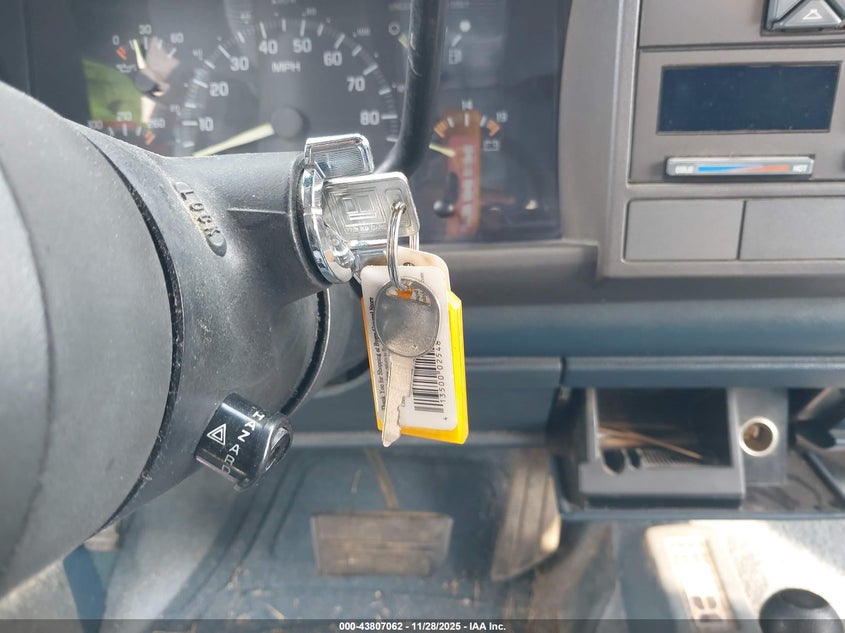 1993 GMC Suburban K1500 VIN: 1GKFK16K4PJ740727 Lot: 43807062