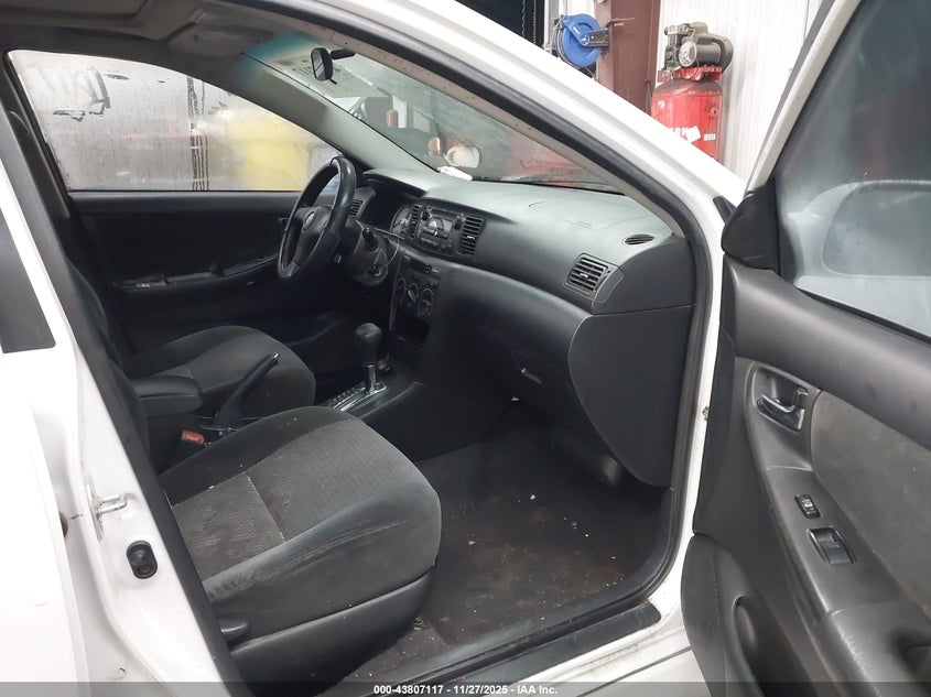 1NXBR32E98Z014262 2008 TOYOTA COROLLA photo no. 5