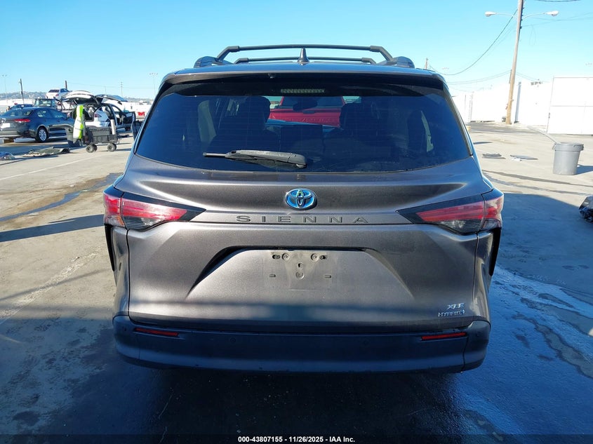 2022 Toyota Sienna Xle VIN: 5TDJRKECXNS097379 Lot: 43807155