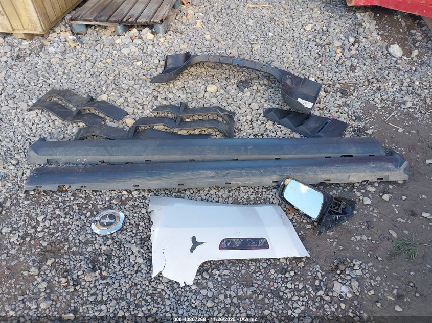 2005 Ford Mustang V6 Deluxe/V6 Premium VIN: 1ZVFT80N555156845 Lot: 43807268