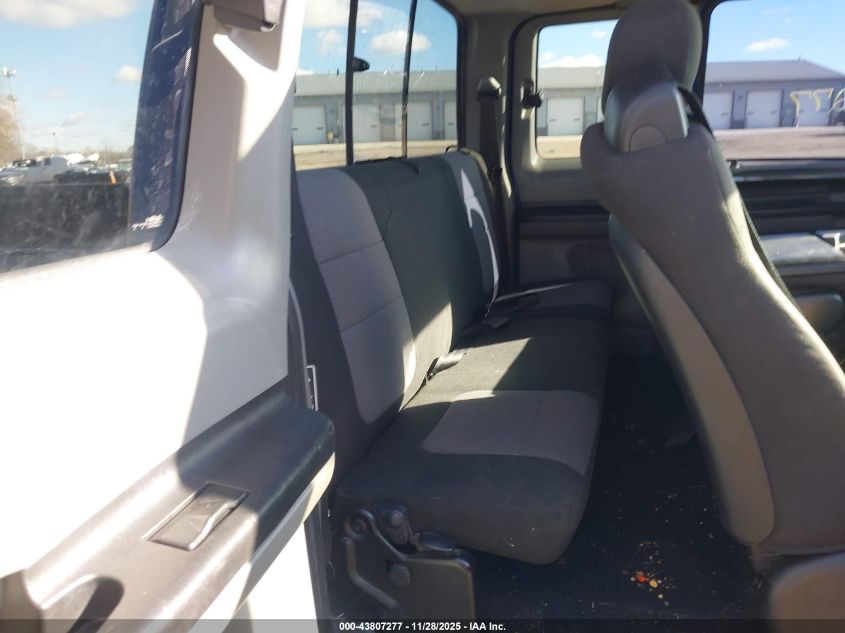 2003 Ford F-250 Lariat/Xl/Xlt VIN: 1FTNX21S03EB70265 Lot: 43807277