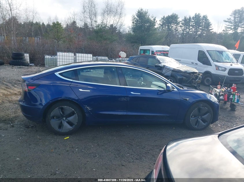 2018 Tesla Model 3 Long Range/Performance VIN: 5YJ3E1EB5JF064438 Lot: 43807308