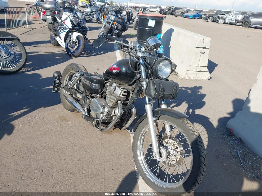 HONDA CMX250 2002. Lot# 43807328. VIN JH2MC13042K801801. Photo 1