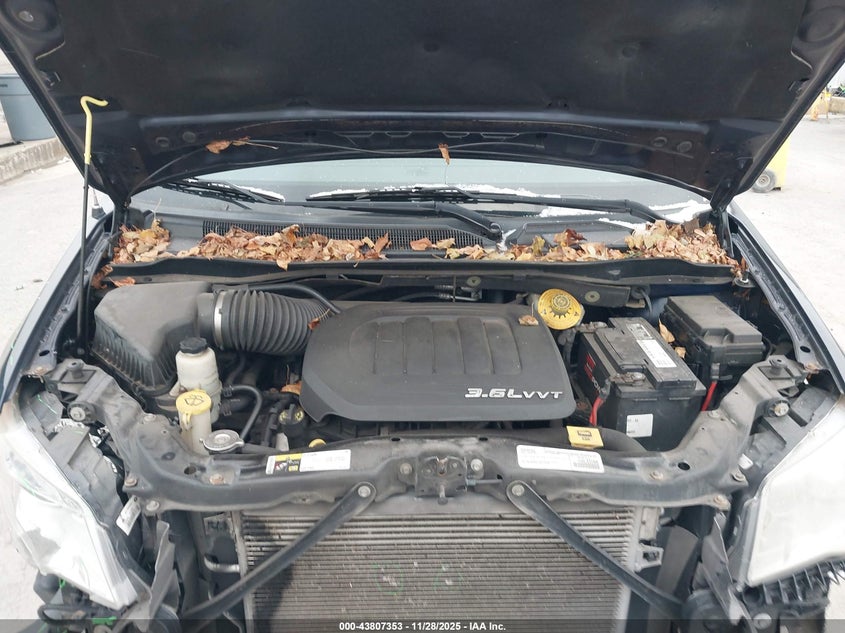 2015 Chrysler Town & Country Touring VIN: 2C4RC1BG8FR665225 Lot: 43807353