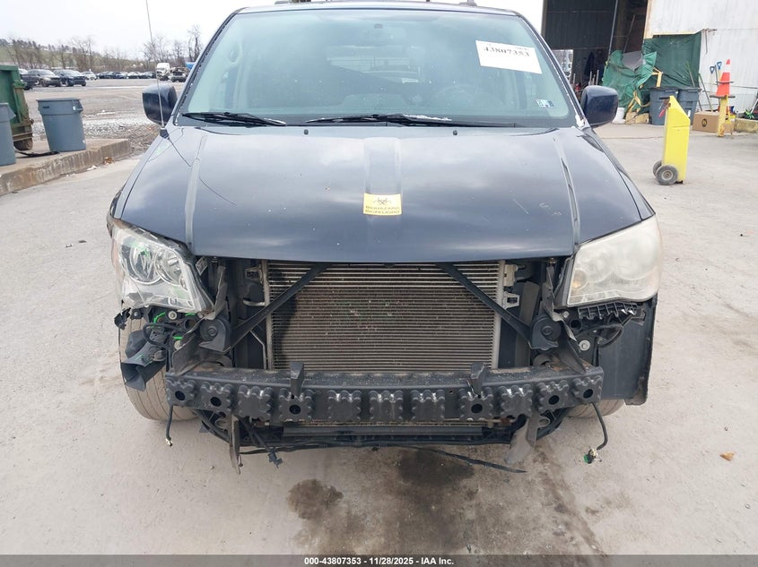 2015 Chrysler Town & Country Touring VIN: 2C4RC1BG8FR665225 Lot: 43807353