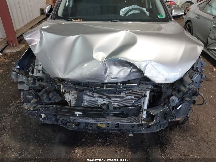 2019 Kia Sorento 2.4L L VIN: 5XYPG4A31KG478998 Lot: 43807426