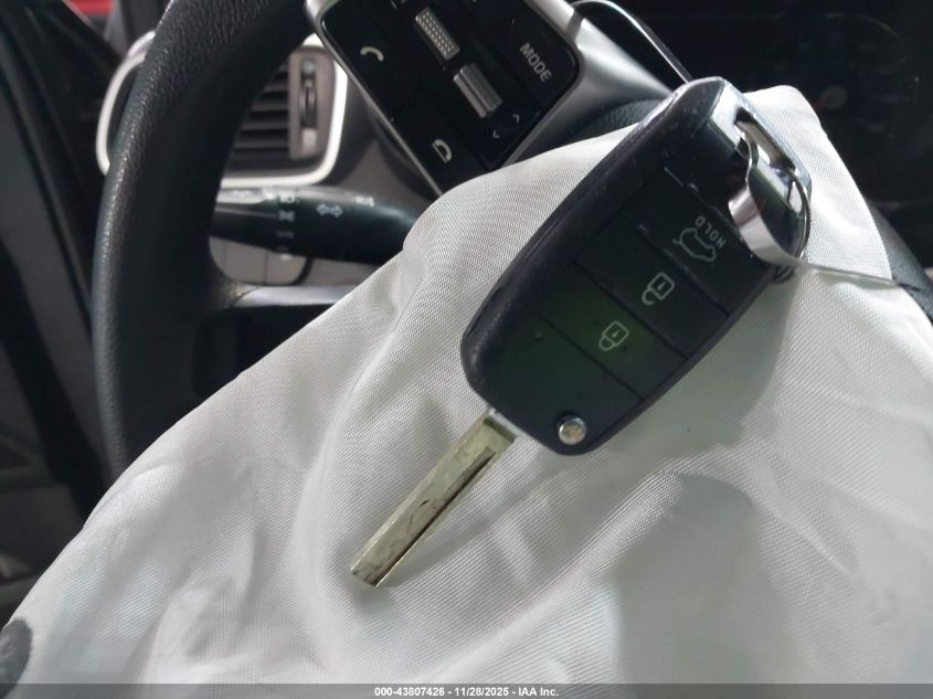 2019 Kia Sorento 2.4L L VIN: 5XYPG4A31KG478998 Lot: 43807426