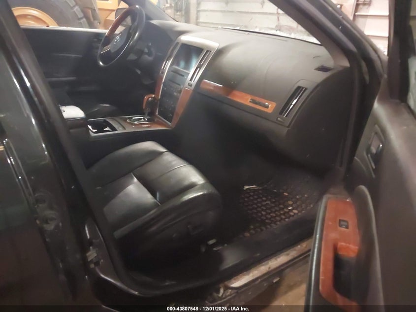 1G6DD67V280164813 2008 CADILLAC STS photo no. 5