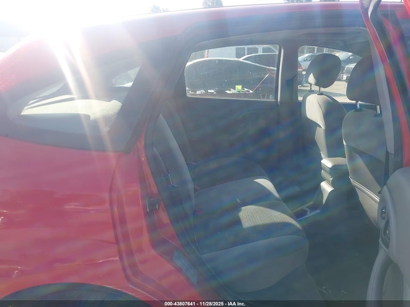 2002 Ford Focus Zx5 VIN: 3FAFP37352R139721 Lot: 43807641