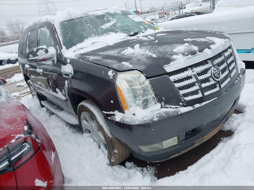 2011 CADILLAC ESCALADE auction photo 1