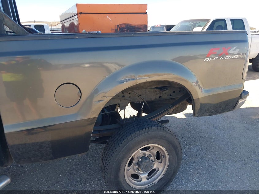 2003 Ford F-250 Lariat/Xl/Xlt VIN: 1FTNW21F33EA06000 Lot: 43807778