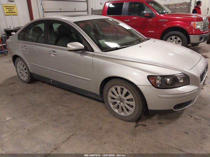 YV1MS382752059331 2005 Volvo S40 2.4I auction photo 1