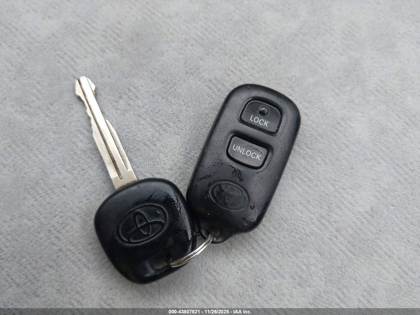 2002 Toyota Prius Base (Ecvt) VIN: JT2BK12U220058387 Lot: 43807821