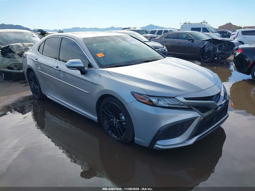 TOYOTA CAMRY HYBRID XSE HYBRID