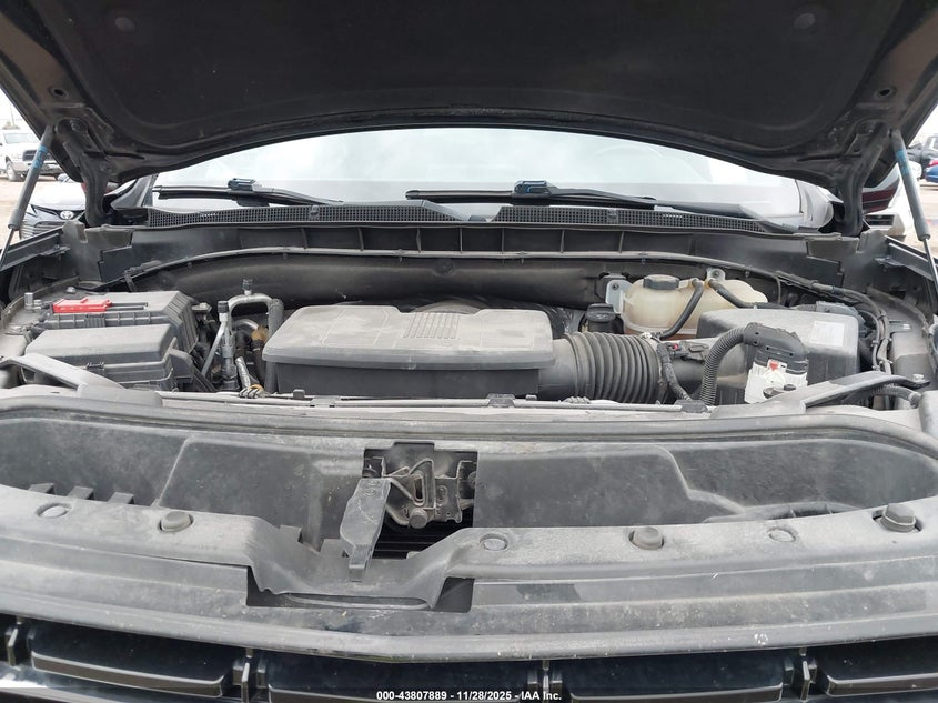 2021 Chevrolet Suburban 4Wd Lt VIN: 1GNSKCKD2MR268545 Lot: 43807889