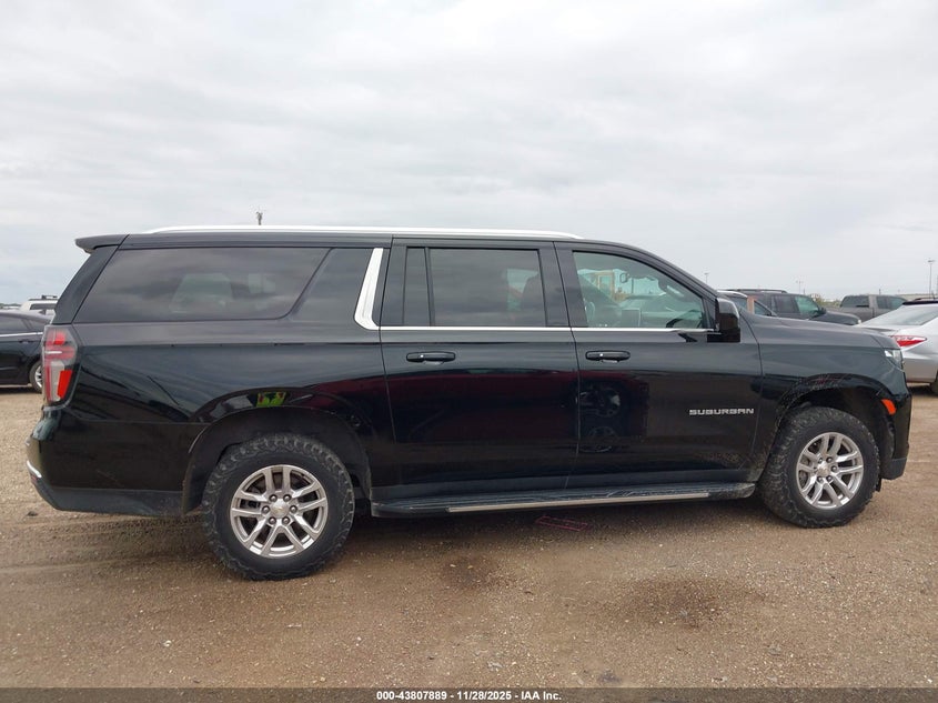 2021 Chevrolet Suburban 4Wd Lt VIN: 1GNSKCKD2MR268545 Lot: 43807889