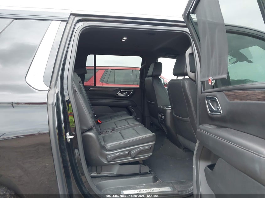 2021 Chevrolet Suburban 4Wd Lt VIN: 1GNSKCKD2MR268545 Lot: 43807889