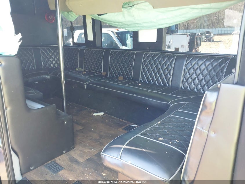 2018 Ford Transit-350 Xlt VIN: 1FBVU4XM8JKA48527 Lot: 43807934