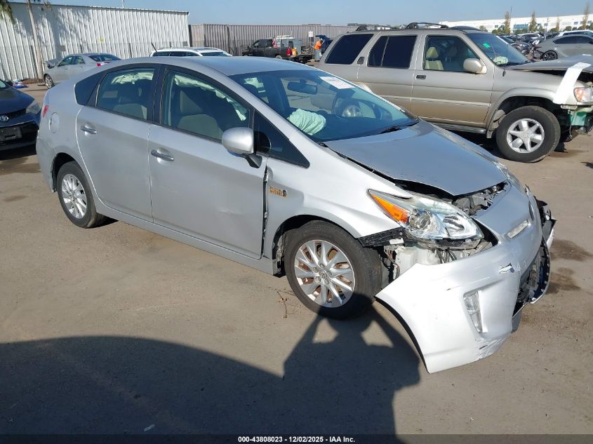 TOYOTA PRIUS PLUG-IN
