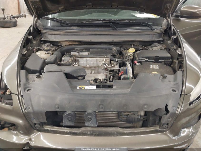 2014 Jeep Cherokee Latitude VIN: 1C4PJLCB4EW261694 Lot: 43808098