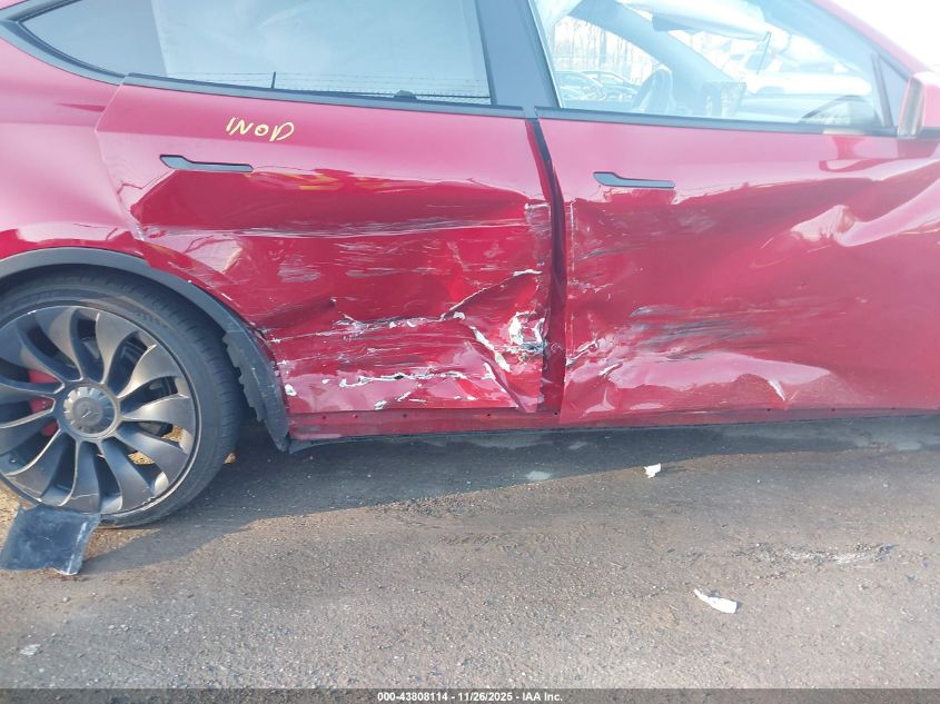 2022 Tesla Model Y Performance Dual Motor All-Wheel Drive VIN: 7SAYGDEF7NF376953 Lot: 43808114