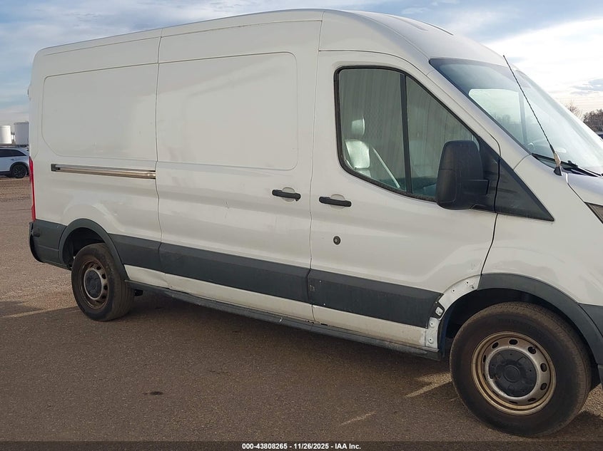 2015 Ford Transit-250 VIN: 1FTNR2CM1FKA68813 Lot: 43808265