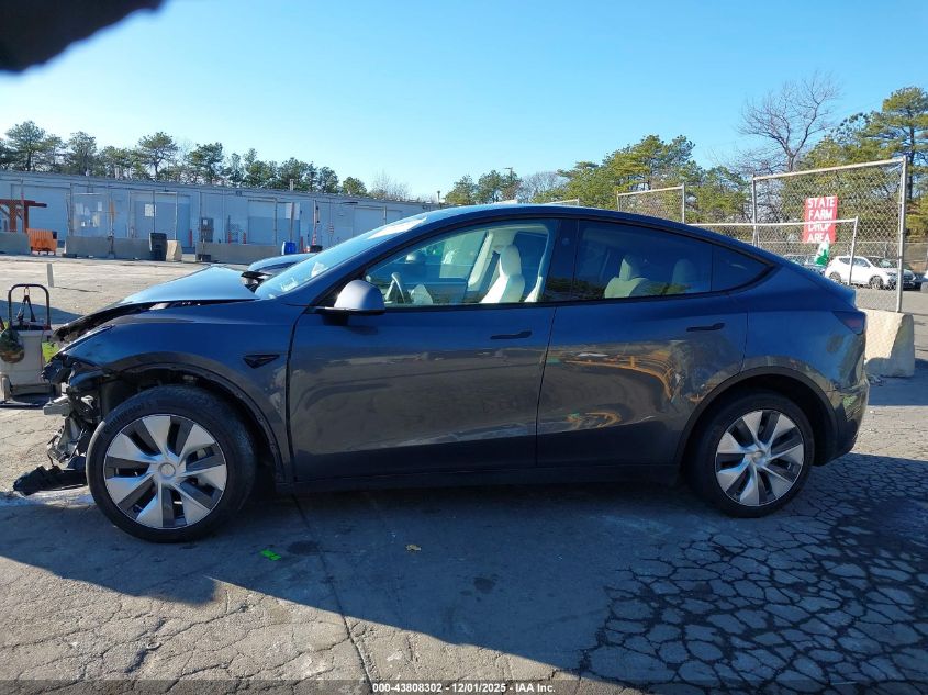 2023 Tesla Model Y Awd/Long Range Dual Motor All-Wheel Drive VIN: 7SAYGDEE9PF891902 Lot: 43808302