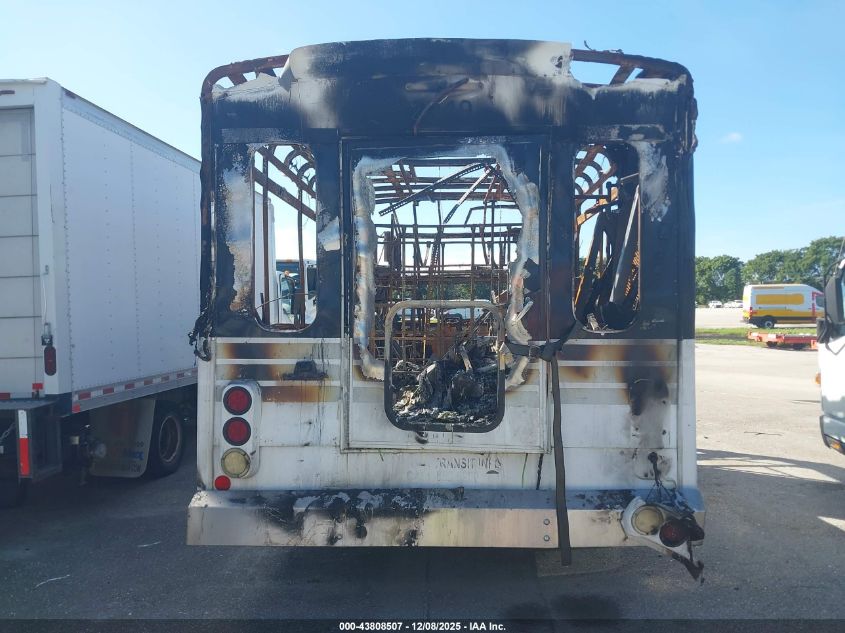 2010 Ford E-450 Cutaway VIN: 1FDFE4FP6ADA05913 Lot: 43808507