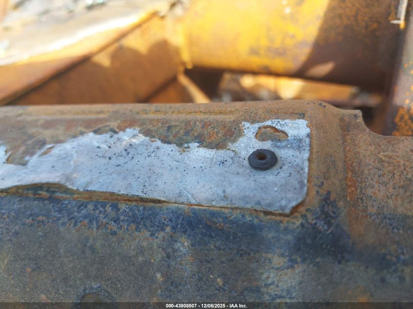 2010 Ford E-450 Cutaway VIN: 1FDFE4FP6ADA05913 Lot: 43808507