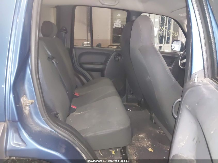 2004 Jeep Liberty Sport VIN: 1J4GL48K04W328602 Lot: 43808521