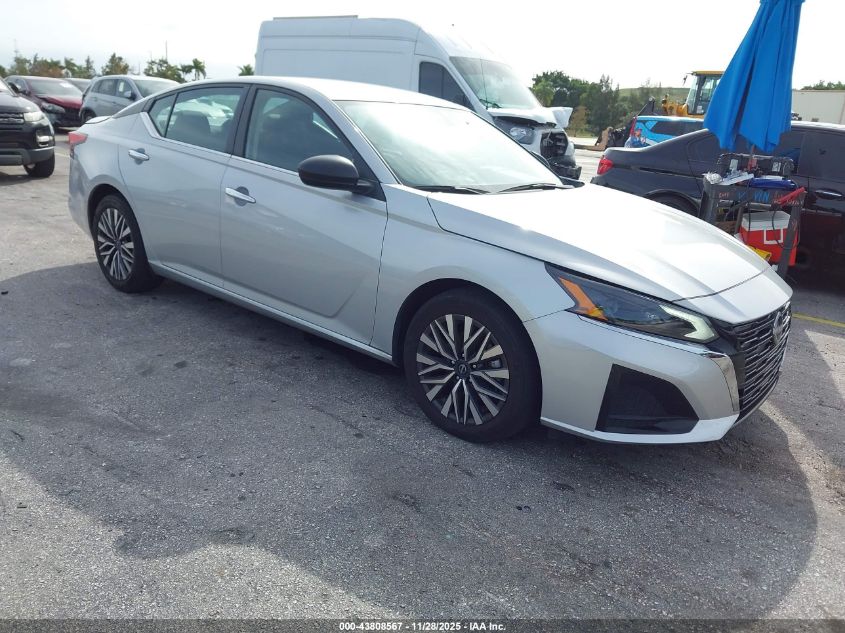 NISSAN ALTIMA SV FWD