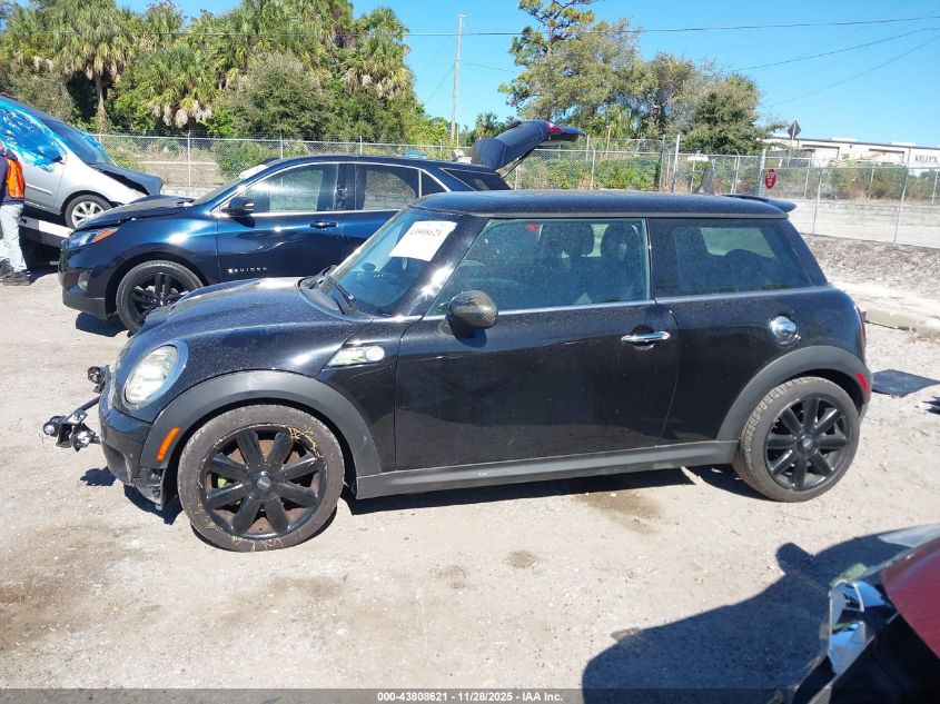 2010 Mini Cooper S VIN: WMWMF7C53ATX43586 Lot: 43808621