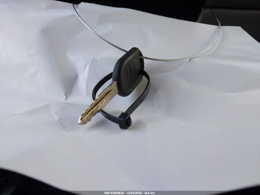 2005 Ford F150 Stx/Xl/Xlt VIN: 01FTRF12275NA8576 Lot: 43808625