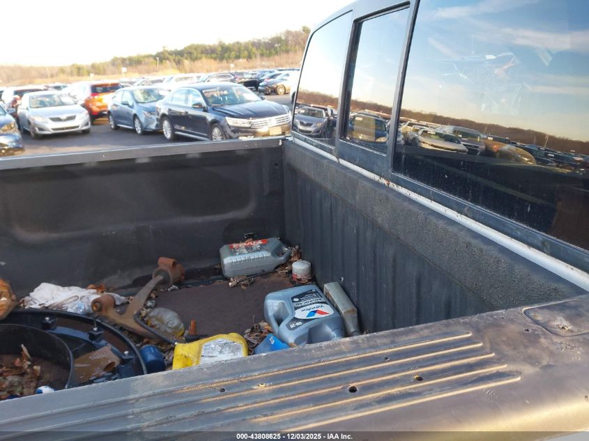 2005 Ford F150 Stx/Xl/Xlt VIN: 01FTRF12275NA8576 Lot: 43808625