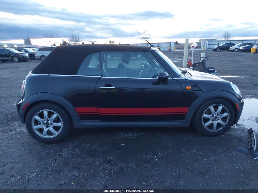 2010 Mini Cooper VIN: WMWMR3C58ATU98557 Lot: 43808637