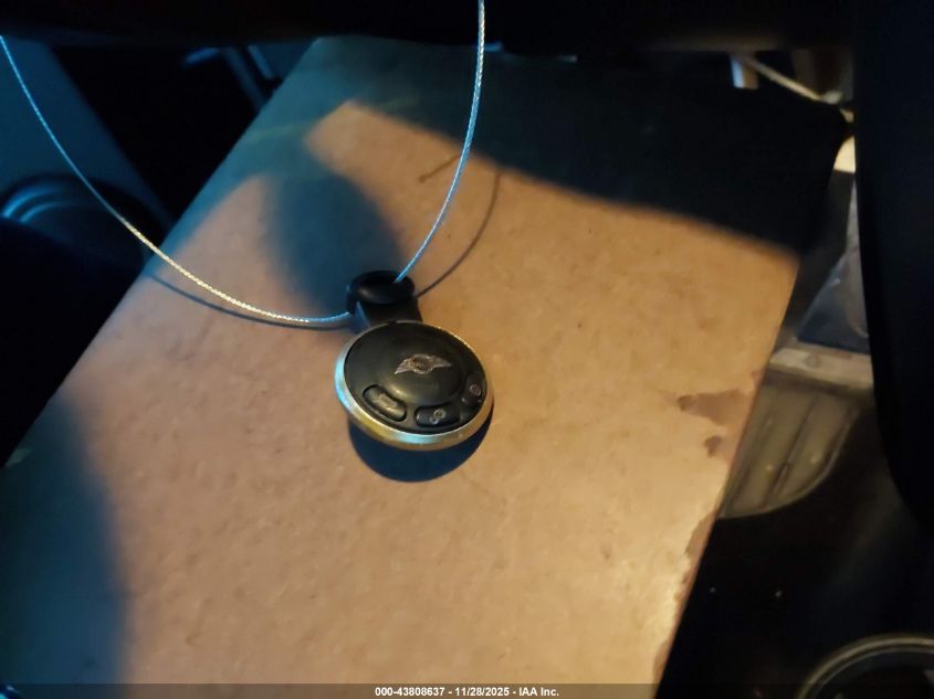 2010 Mini Cooper VIN: WMWMR3C58ATU98557 Lot: 43808637