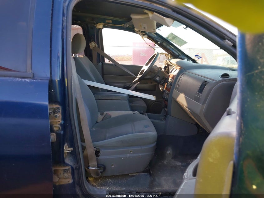 1D4HB48DX4F177785 2004 DODGE DURANGO photo no. 5