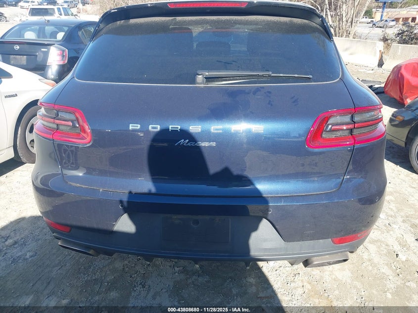 2018 Porsche Macan Sport Edition VIN: WP1AA2A50JLB07667 Lot: 43808680